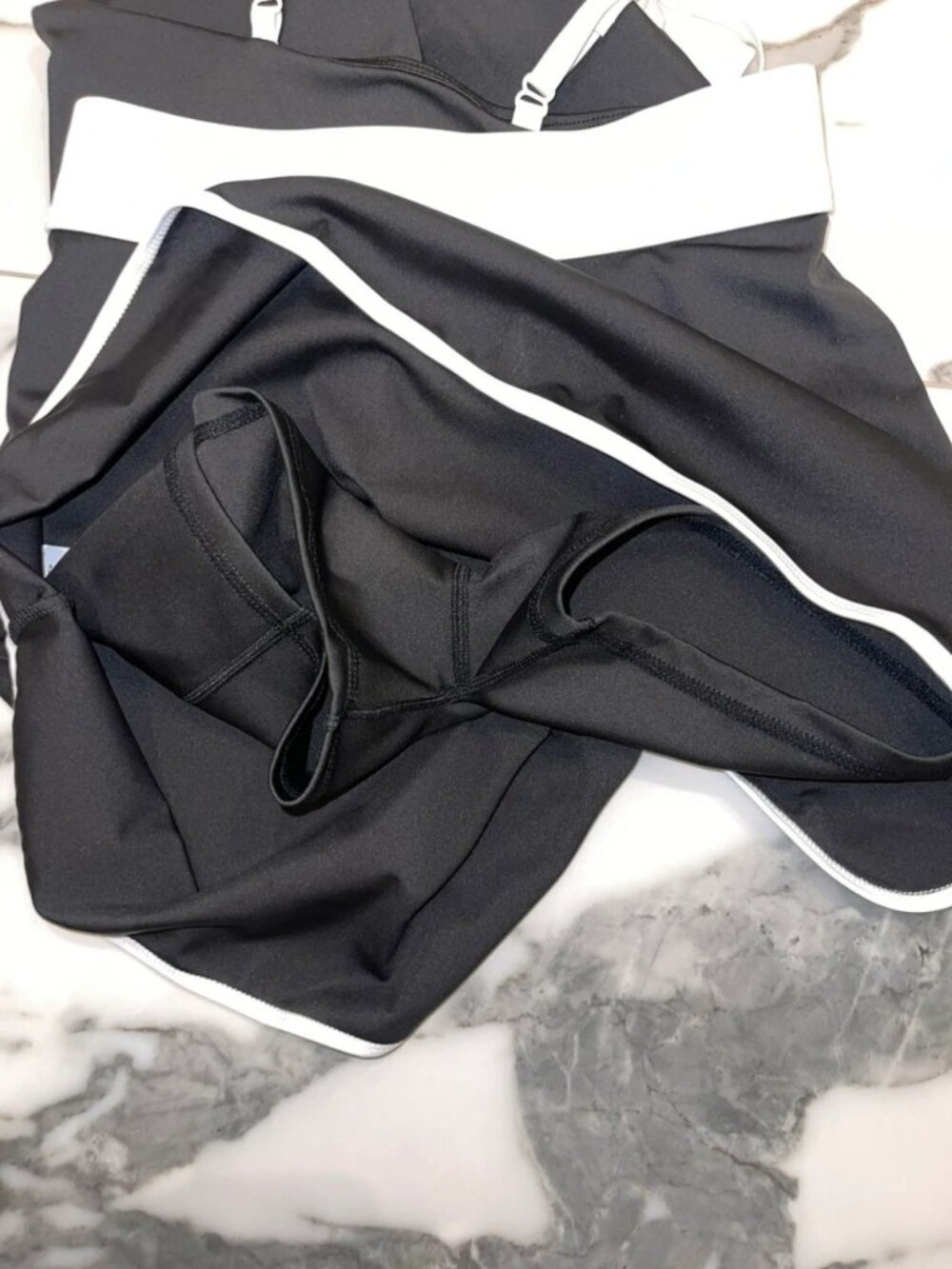 Alo Yoga Black & White Sports Bra and Skort Set Women's S - Picture 5 of 5